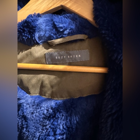 BLUE FUR PARKA - Picture 9 of 12